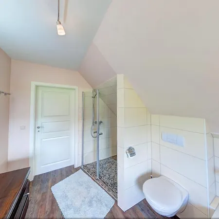 Stubbenfelde, Reetdachhaus Seeblick 펜션