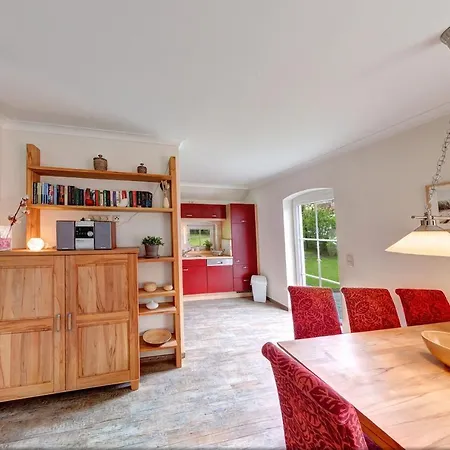 펜션 Stubbenfelde, Reetdachhaus Seeblick