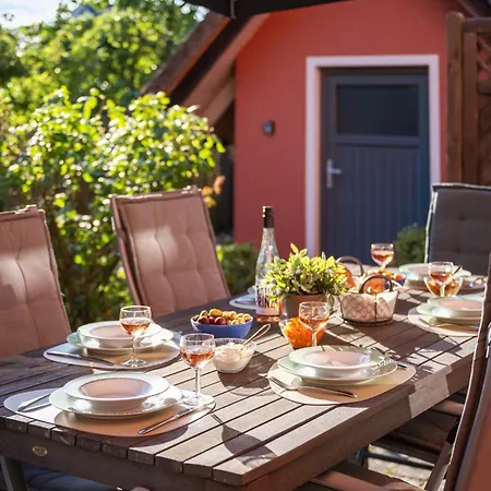 Holiday home Inselzauber Unter Reet - Deine Auszeit Zwischen Meeresrauschen Und Waldidylle